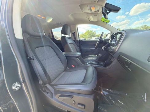 Used 2017 Chevrolet Colorado Z71 AWD/4WD image 33