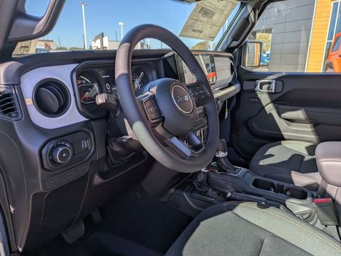 New 2026 Jeep Wrangler Unlimited Sport AWD/4WD image 9