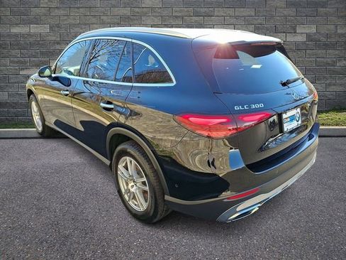 Used 2023 Mercedes-Benz GLC 300 4MATIC image 4