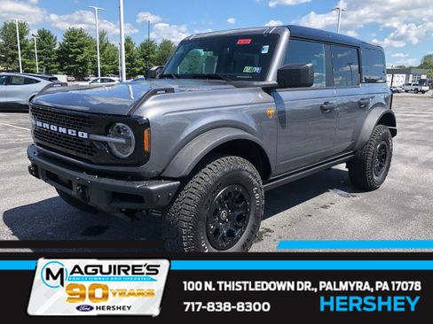 New 2025 Ford Bronco Badlands w/ Sasquatch Package image 1