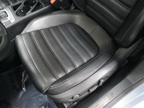 Used 2013 Volkswagen CC Lux image 11