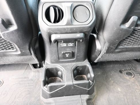 Used 2022 Jeep Gladiator Mojave w/ Cold Weather Group AWD/4WD image 22