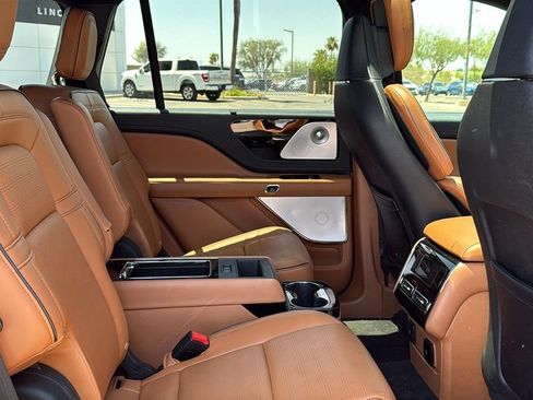 Used 2025 Lincoln Aviator Black Label w/ Black Label Special Edition AWD/4WD image 26