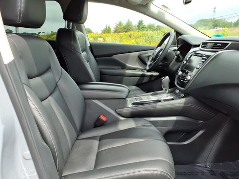 Certified 2023 Nissan Murano SV w/ SV Midnight Edition Package AWD/4WD image 9