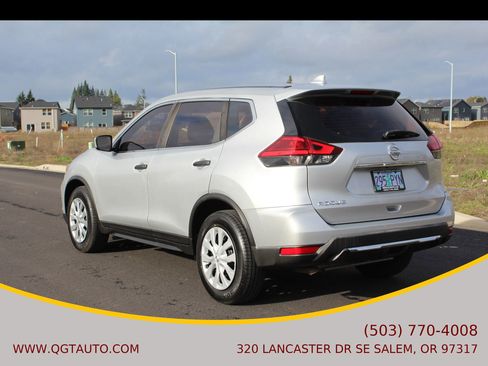 Used 2017 Nissan Rogue S FWD image 3