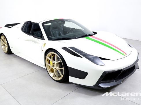 Used 2014 Ferrari 458 Spider RWD image 4