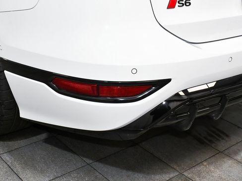 Used 2025 Audi S6 e-tron Prestige w/ 21" Black Optic Package image 91