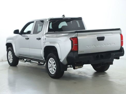 Used 2024 Toyota Tacoma SR image 40