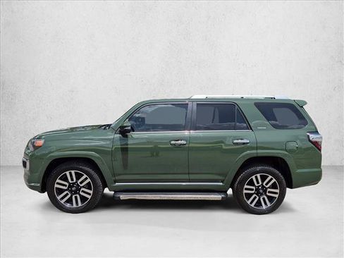 Used 2022 Toyota 4Runner Limited AWD/4WD image 9