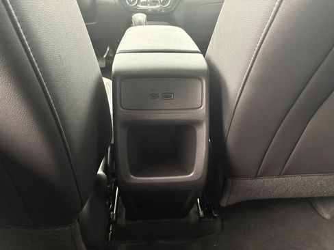 Used 2025 Chevrolet Trax LT w/ LT Convenience Package FWD image 20