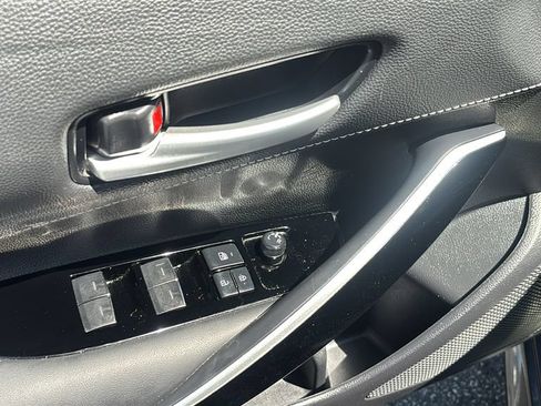 Used 2025 Toyota Corolla XSE FWD image 14