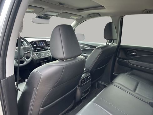 Used 2025 Honda Ridgeline RTL image 18