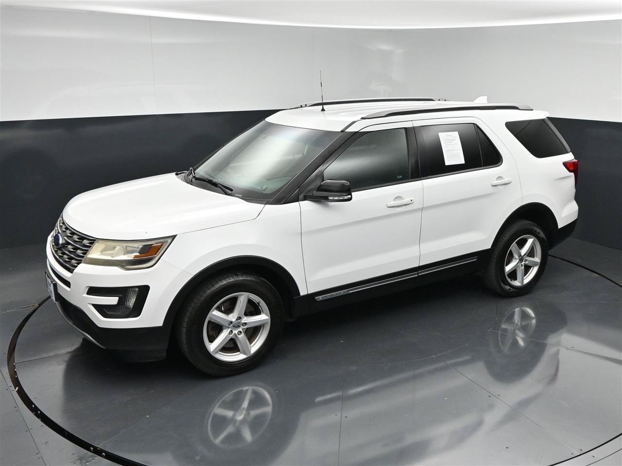 Used 2016 Ford Explorer XLT AWD/4WD image 19