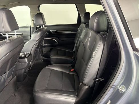 Used 2023 Kia Telluride S AWD/4WD image 22