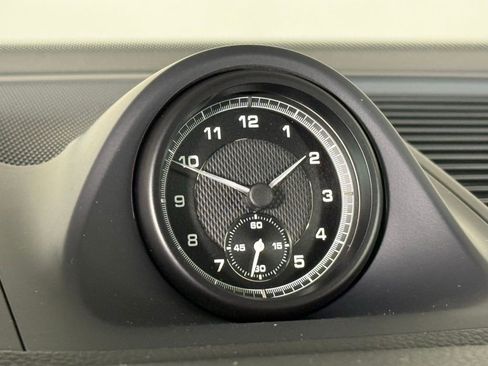 New 2026 Porsche Macan S image 31