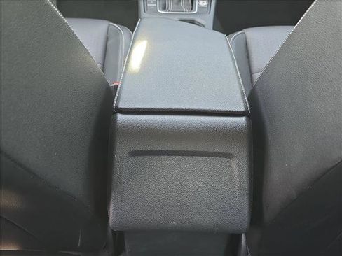 Used 2024 Volkswagen Jetta SE FWD image 17