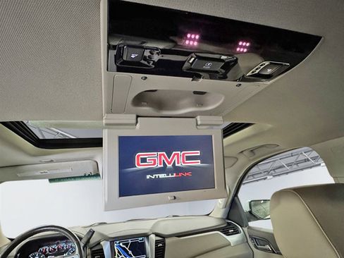 Used 2018 GMC Yukon SLT w/ Premium Edition image 25