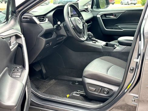Used 2024 Toyota RAV4 XLE AWD/4WD image 10
