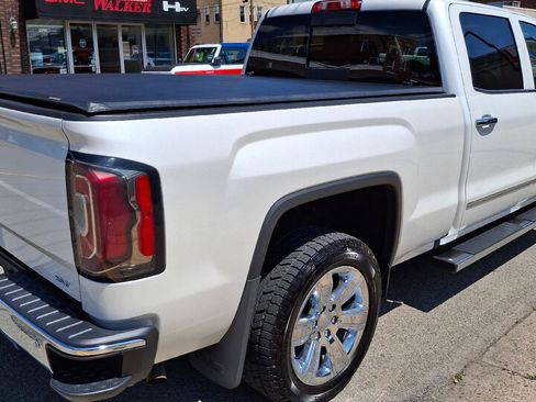 Used 2017 GMC Sierra 1500 SLT AWD/4WD image 6
