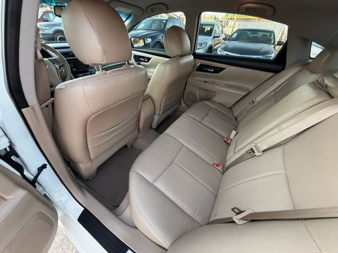 Used 2014 Nissan Altima 2.5 SV image 23