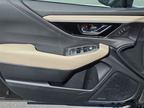 Certified 2025 Subaru Outback Limited image 18