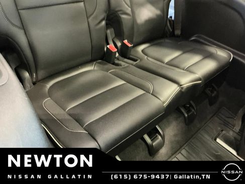 Used 2019 GMC Acadia Denali w/ Technology Package FWD image 21