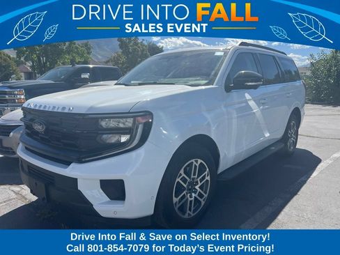Certified 2025 Ford Expedition Active AWD/4WD image 1