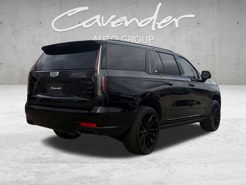 Used 2022 Cadillac Escalade ESV Sport Platinum w/ LPO, ONYX Package RWD image 16