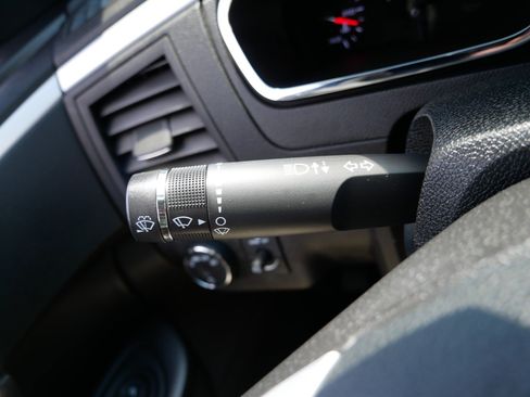 Used 2009 Chevrolet Traverse LT FWD image 28