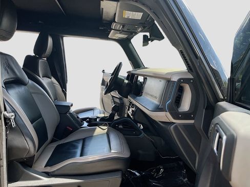 Used 2023 Ford Bronco Wildtrak AWD/4WD image 27