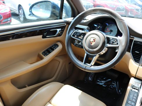 Used 2017 Porsche Macan S AWD/4WD image 26