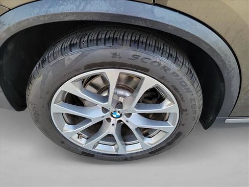 Used 2021 BMW X5 sDrive40i w/ Convenience Package RWD image 11