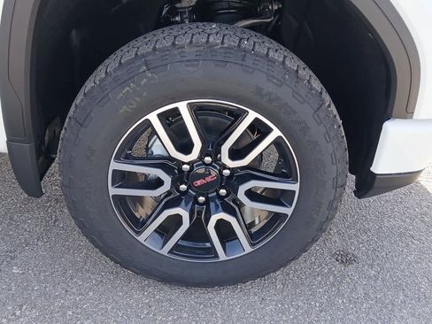 New 2026 GMC Sierra 1500 AT4 w/ AT4 Premium Package AWD/4WD image 19