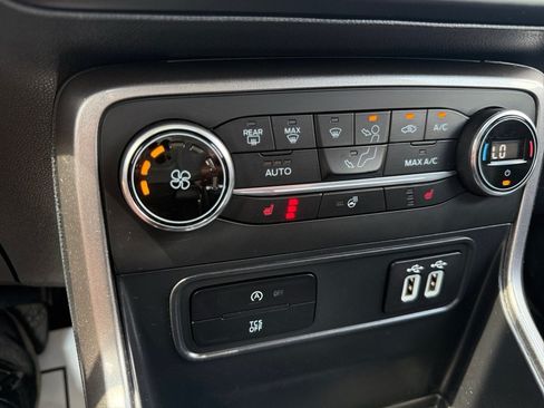 Used 2019 Ford EcoSport SES w/ SES Black Appearance Package AWD/4WD image 21