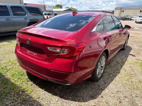 Used 2018 Honda Accord LX image 2