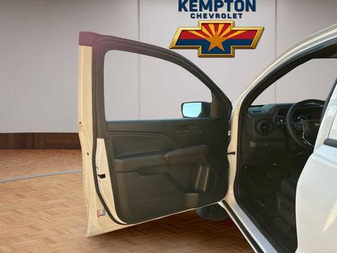 Used 2025 Chevrolet Colorado W/T w/ WT Convenience Package II image 9