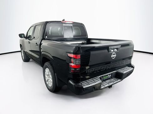 Used 2022 Nissan Frontier SV RWD image 5