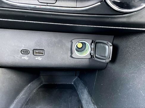 Used 2025 Buick Encore GX Preferred AWD/4WD image 17