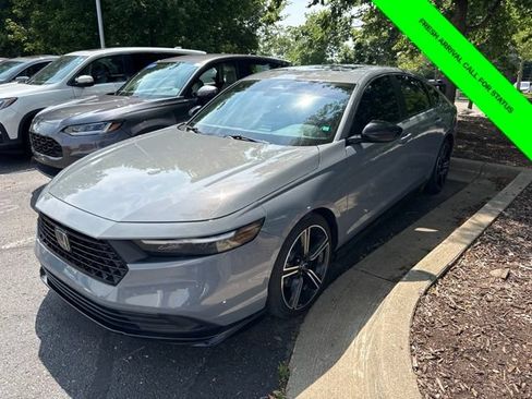 Used 2023 Honda Accord Sport image 1