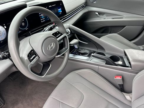 Used 2024 Hyundai Elantra SEL image 10