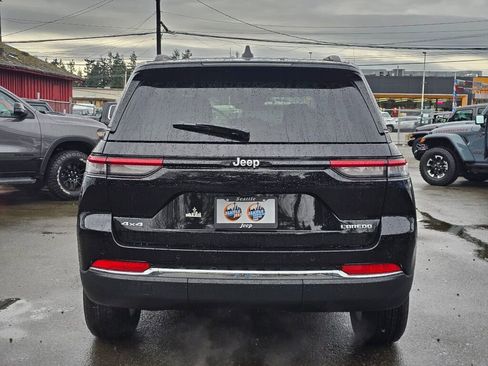 New 2026 Jeep Grand Cherokee Laredo image 6