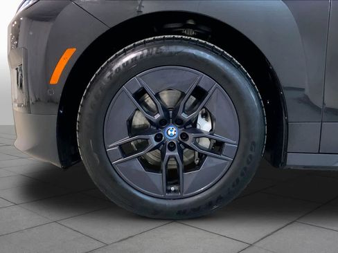 Certified 2024 BMW iX xDrive50 w/ Convenience Package AWD/4WD image 10