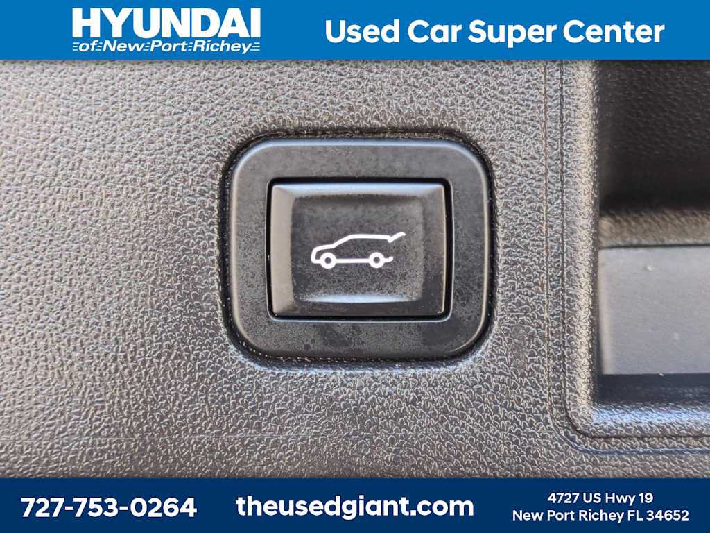 Used 2018 GMC Terrain SLE w/ Driver Convenience Package FWD image 13