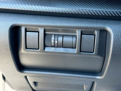 Certified 2025 Subaru Crosstrek 2.0i Premium image 35