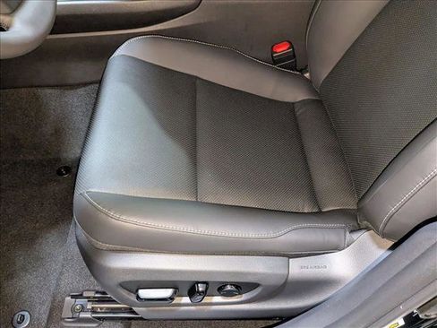 New 2026 Lexus UX 300h FWD image 4