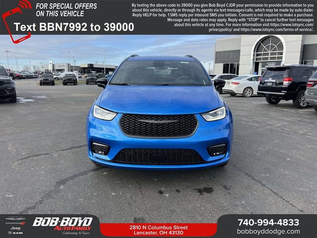 New 2026 Chrysler Pacifica Select w/ S Appearance Package FWD image 2