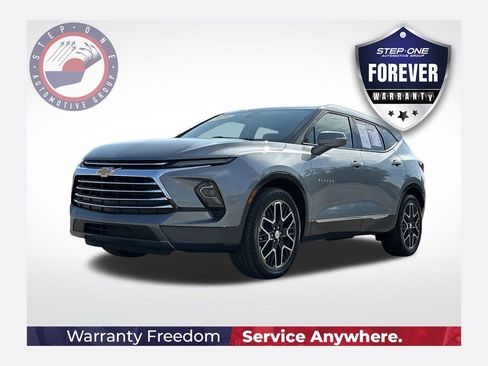 Certified 2025 Chevrolet Blazer Premier w/ LPO, Floor Liner Package image 1