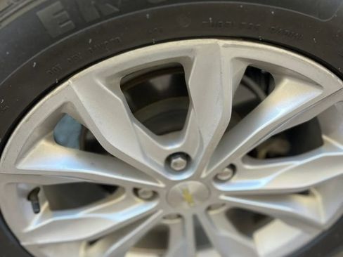 Used 2020 Chevrolet Malibu LT FWD image 17