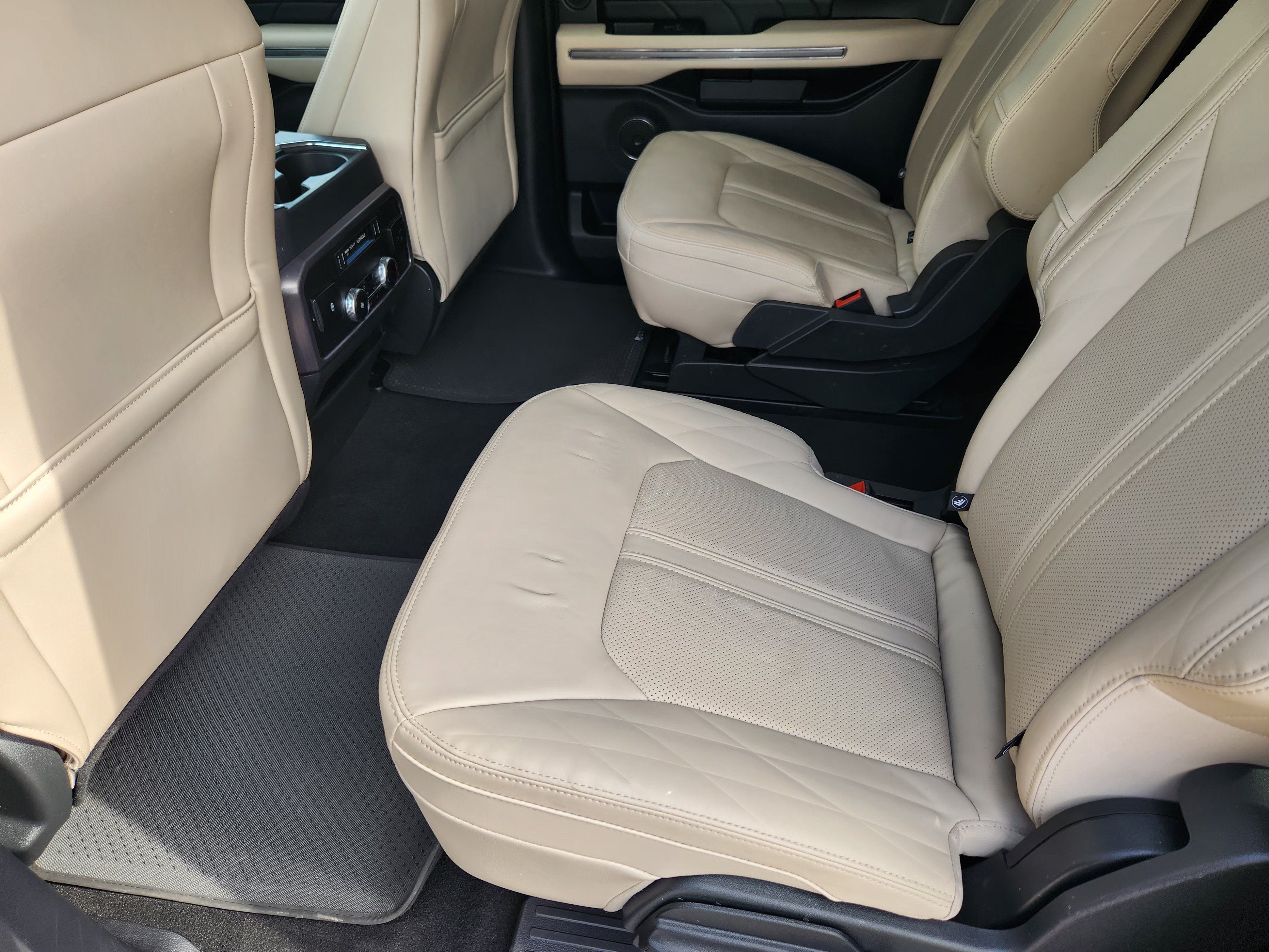 Used 2024 Ford Expedition Max Platinum AWD/4WD image 31
