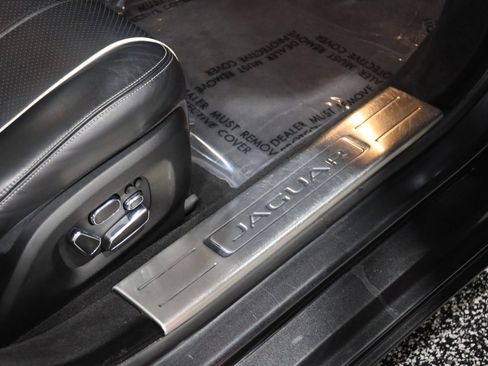 Used 2014 Jaguar XJ L Portfolio image 44